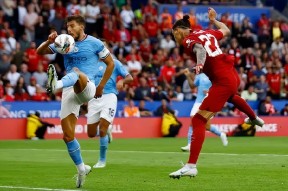 开云体育网站-赛地聚焦——社区盾今夜热度飙升，马赛遗憾出局，悬念犹存，轮换策略成焦点